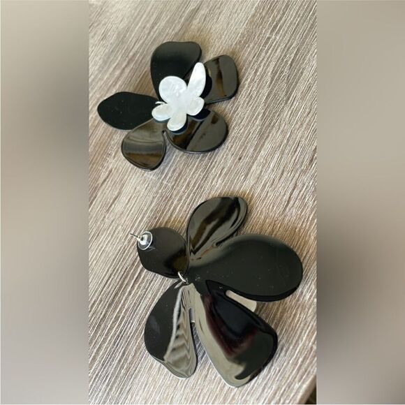 Statement flower earrings M321 - Picture 4 of 4